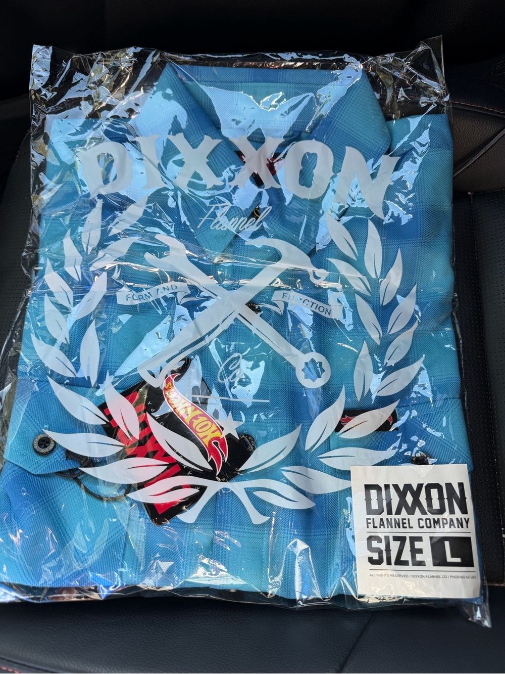 NWT Dixxon Hot Wheels Men’s Large Blue OG Flannel Shirt